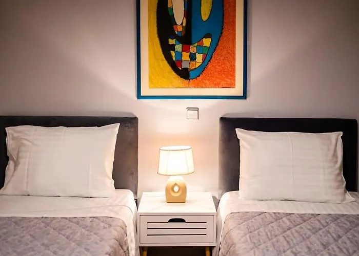 Kitries Summer Getaway - Eden Sandy Suite
